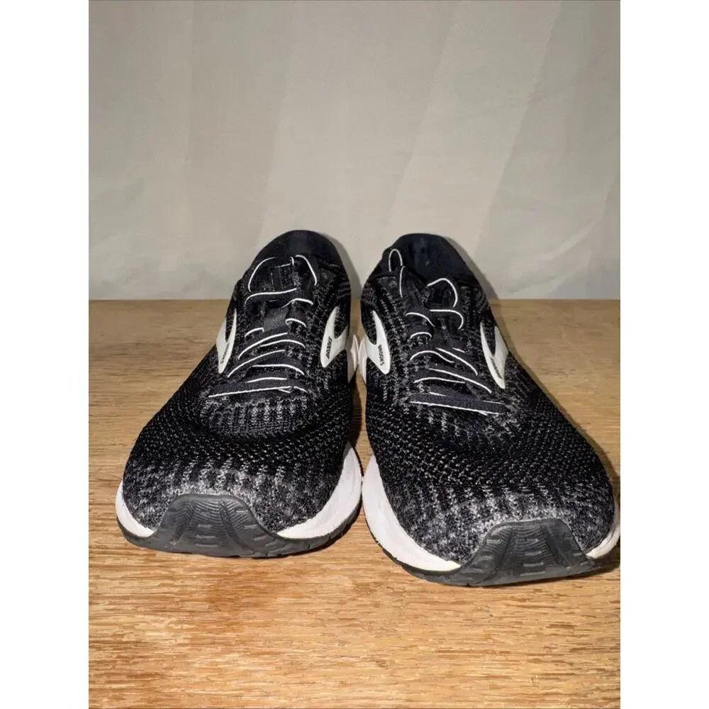 Brooks Revel Running Shoes Womens 6.5 Black White Athletic Gym Walking Sneakers